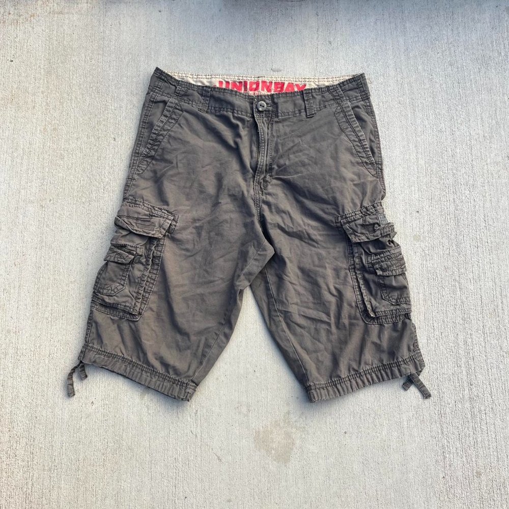 Real Vintage Union bay grey essential cargo shorts.